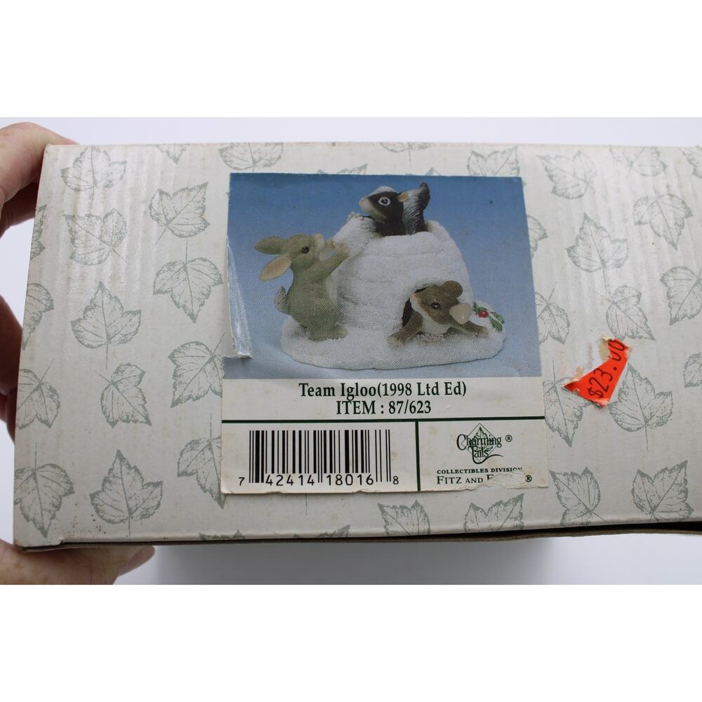 Charming Tails Figurine - Fitz‎ & Floyd - Team Igloo (87/623).Christmas Decor